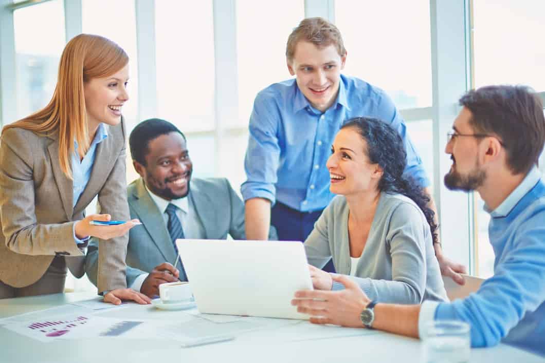 Aplicação prática de saúde mental nas empresas com desenvolvimento emocional e melhoria das relações no trabalho